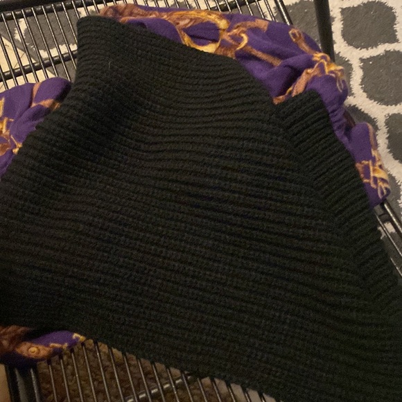 Ralph Lauren Equestrian Infinity Scarf Purple & Gold - Picture 4 of 4